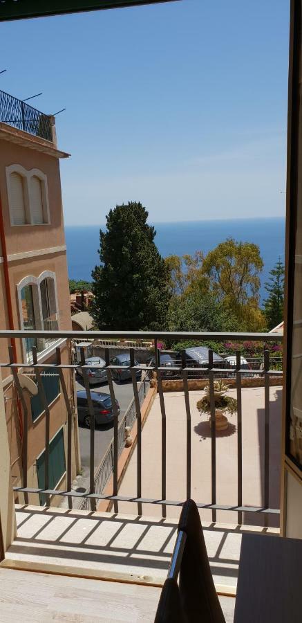 Bella Taormina Bed & Breakfast Bagian luar foto